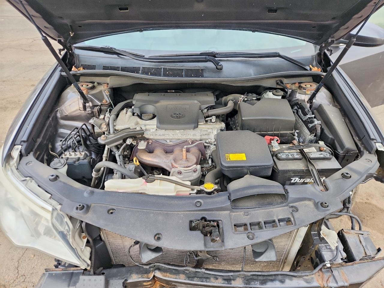 2014 Toyota Camry Le - zdjęcie 21
