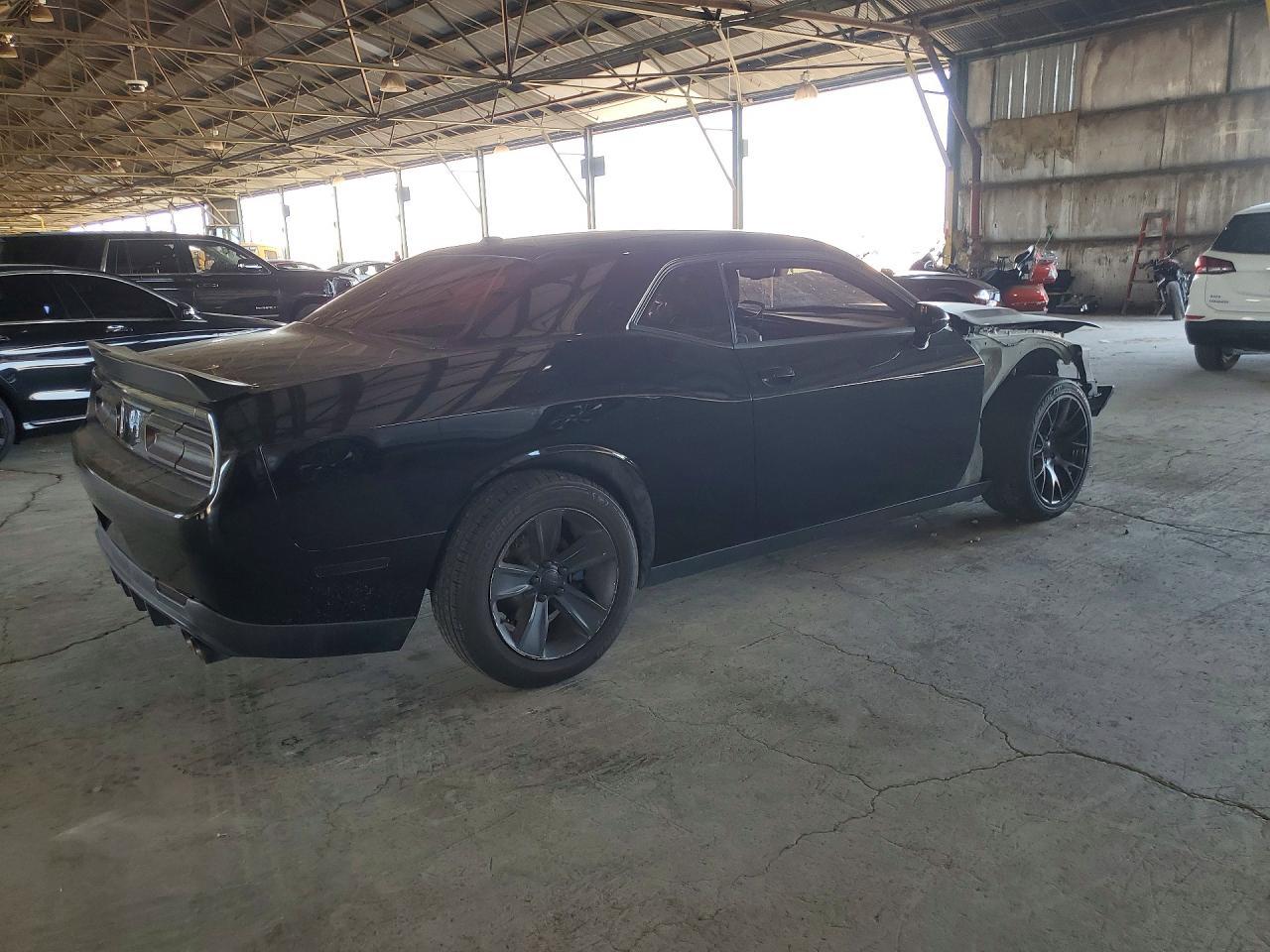 2016 Dodge Challenger Sxt - zdjęcie 3