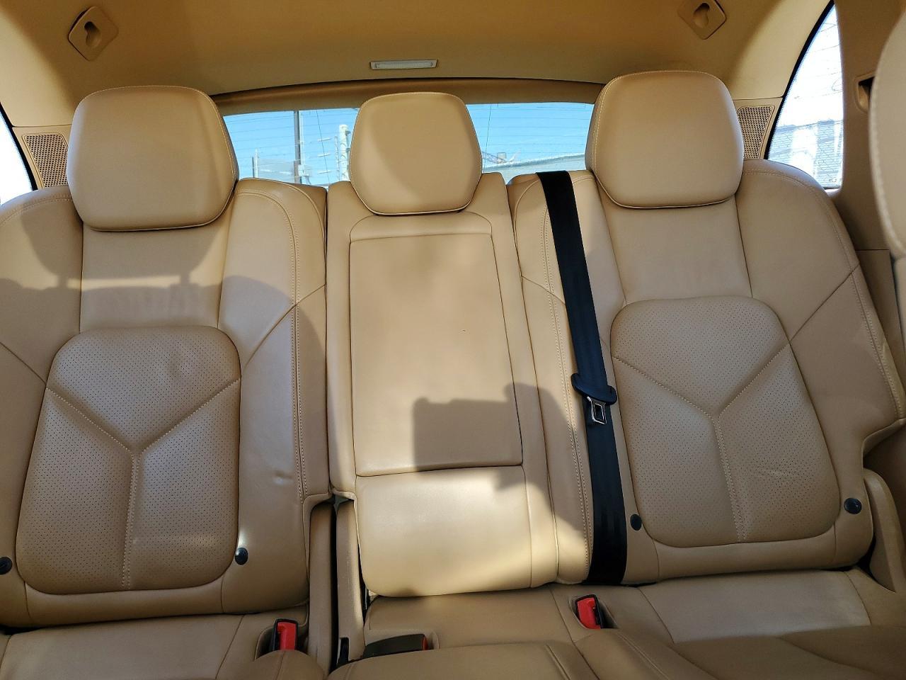 2014 Porsche Cayenne - zdjęcie 10