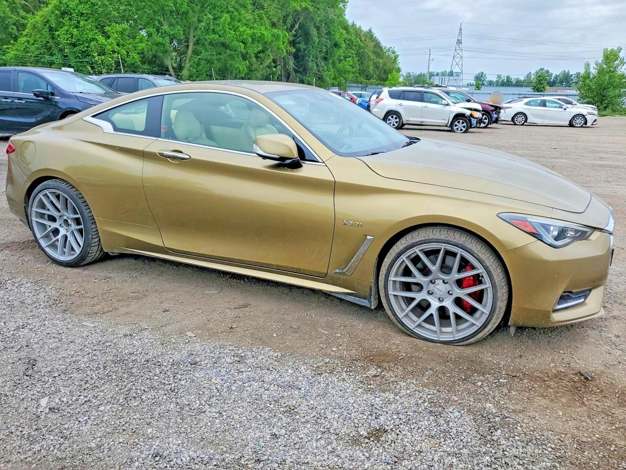 2017 Infiniti Q60 Red Sport 400 - zdjęcie 4