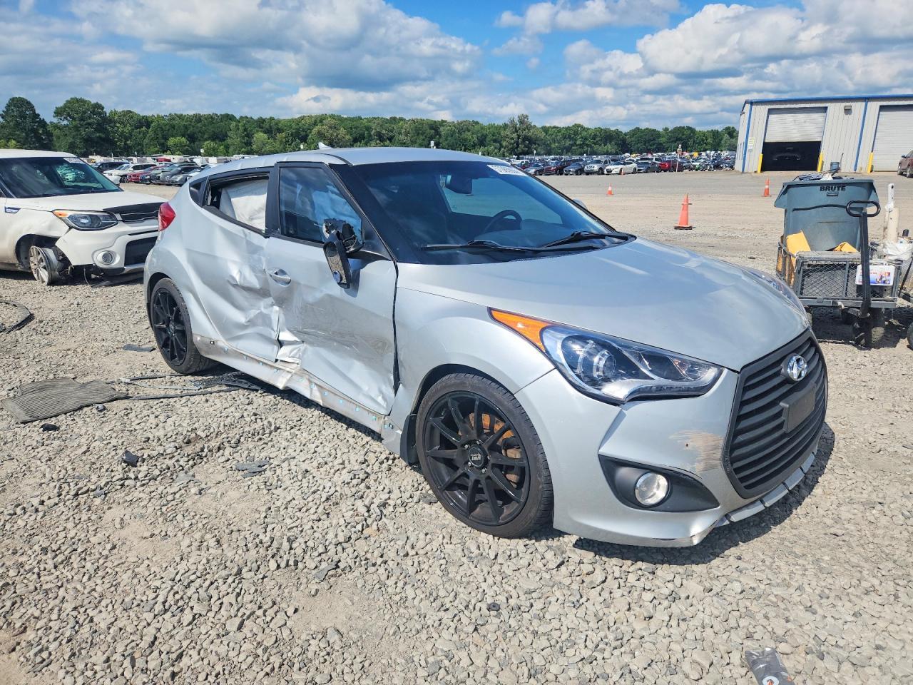2016 Hyundai Veloster Turbo - zdjęcie 4