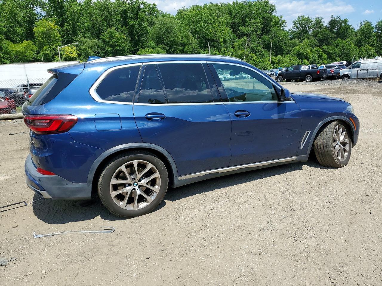 2022 BMW X5 xDrive40I - zdjęcie 3