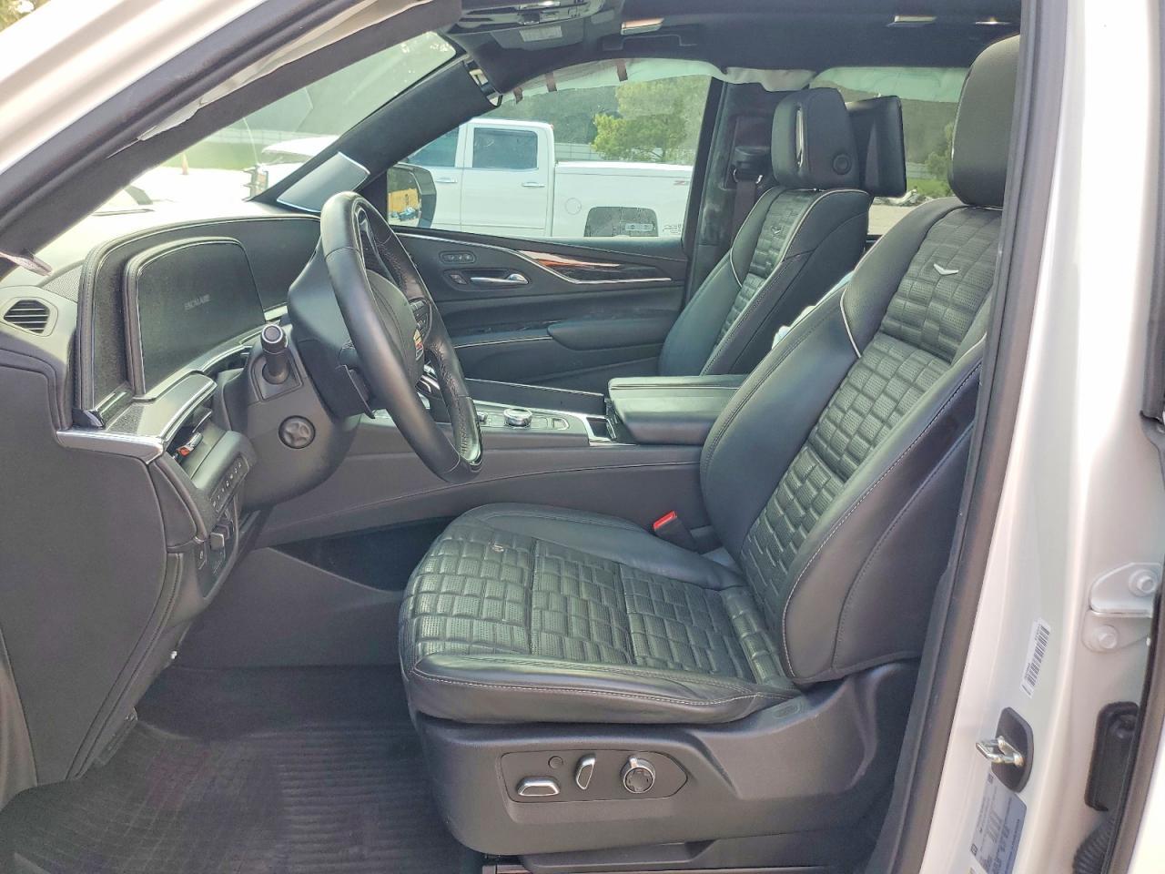 2023 Cadillac Escalade Sport Platinum - zdjęcie 7