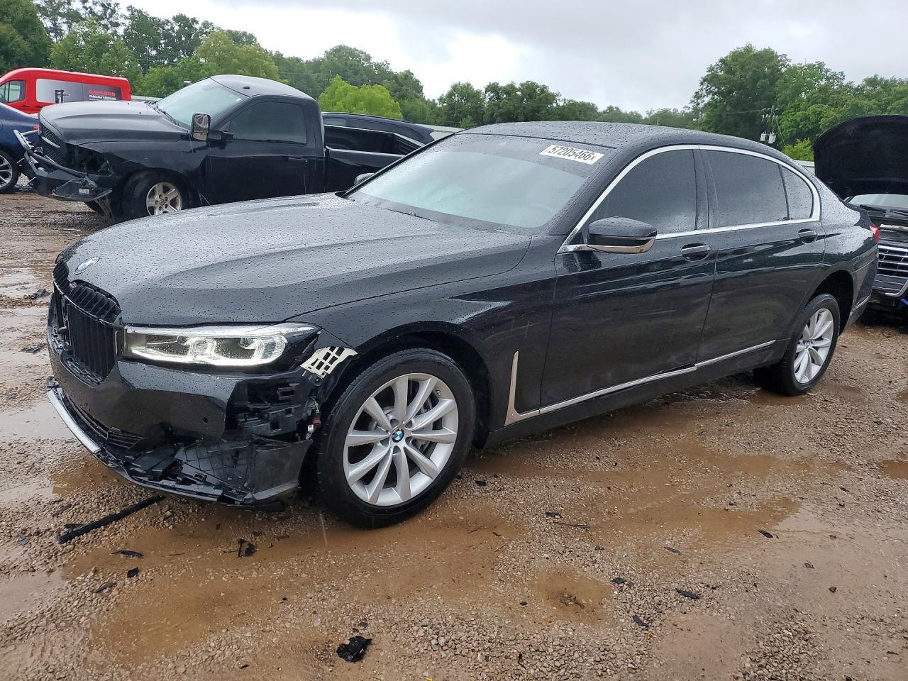 2020 BMW Seria 7 740i - zdjęcie główne