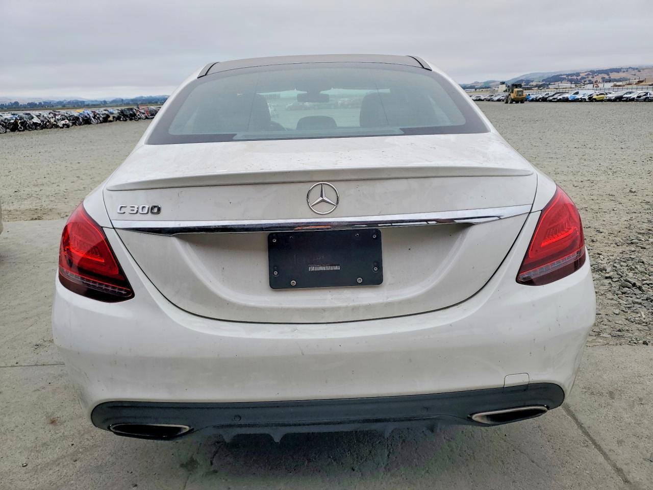 2019 Mercedes-Benz C 300 - zdjęcie 6