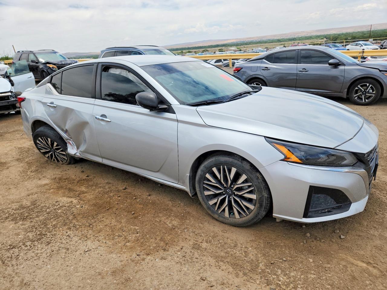 2024 Nissan Altima Sv - zdjęcie 4