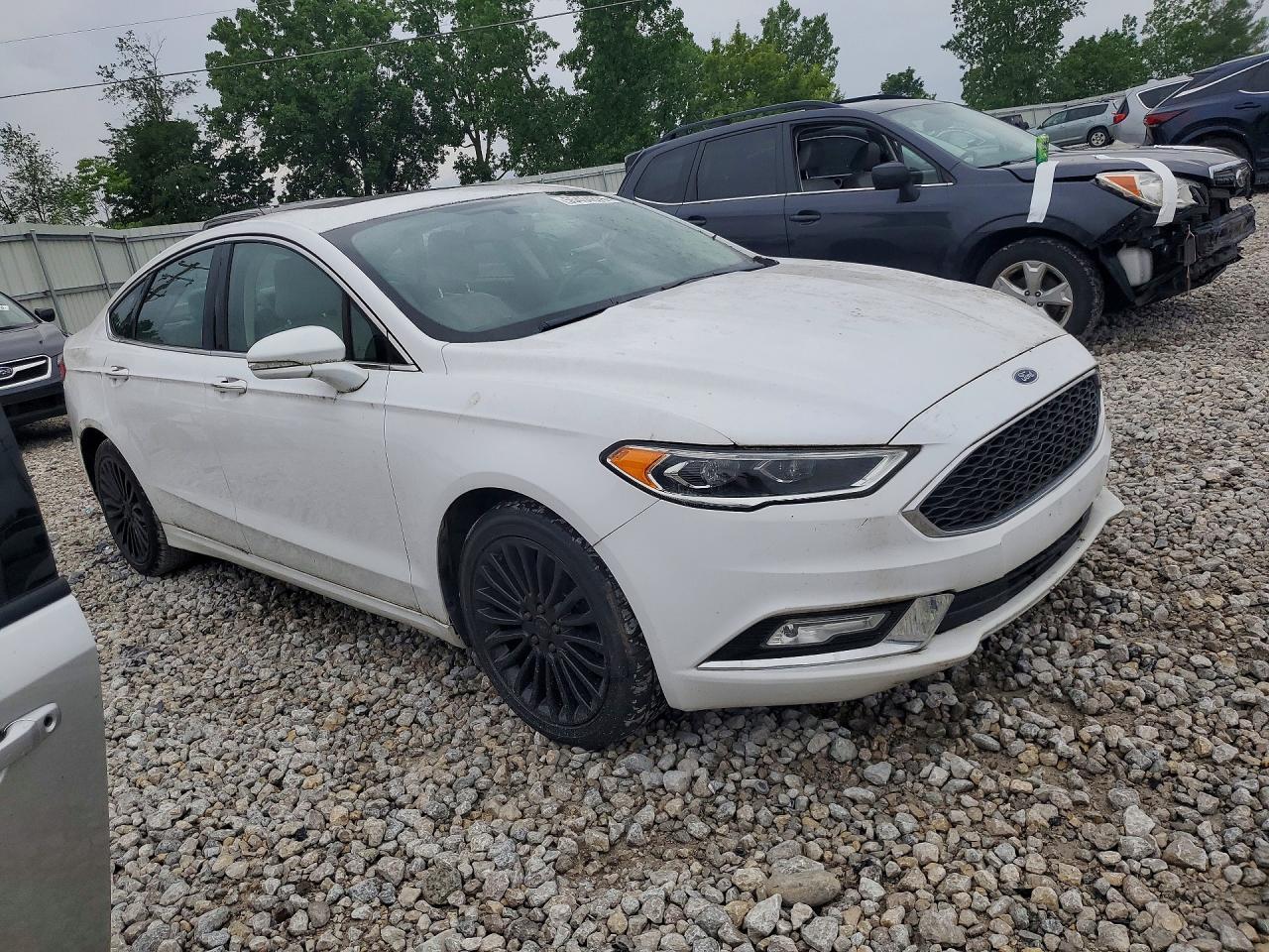 2018 Ford Fusion Titanium - zdjęcie 4
