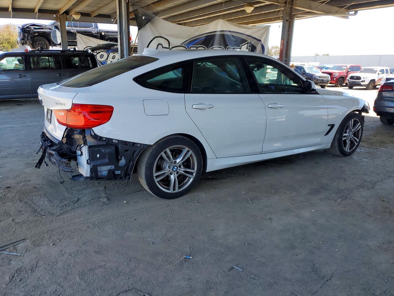 2015 BMW Seria 3 328i - zdjęcie 3