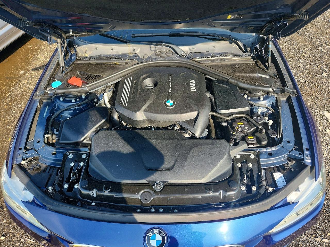 2017 BMW 330 I - zdjęcie 11