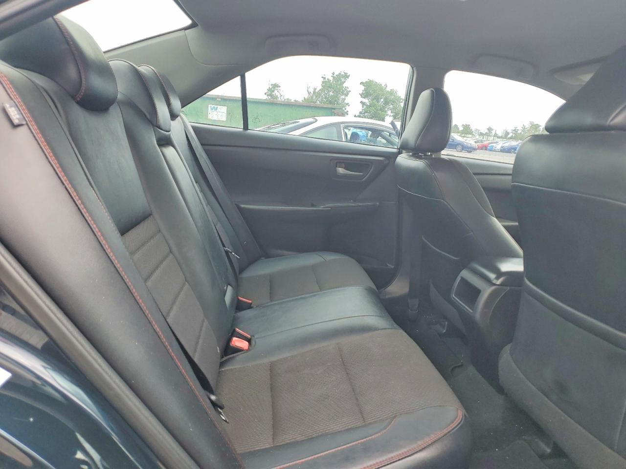 2017 Toyota Camry Se - zdjęcie 10