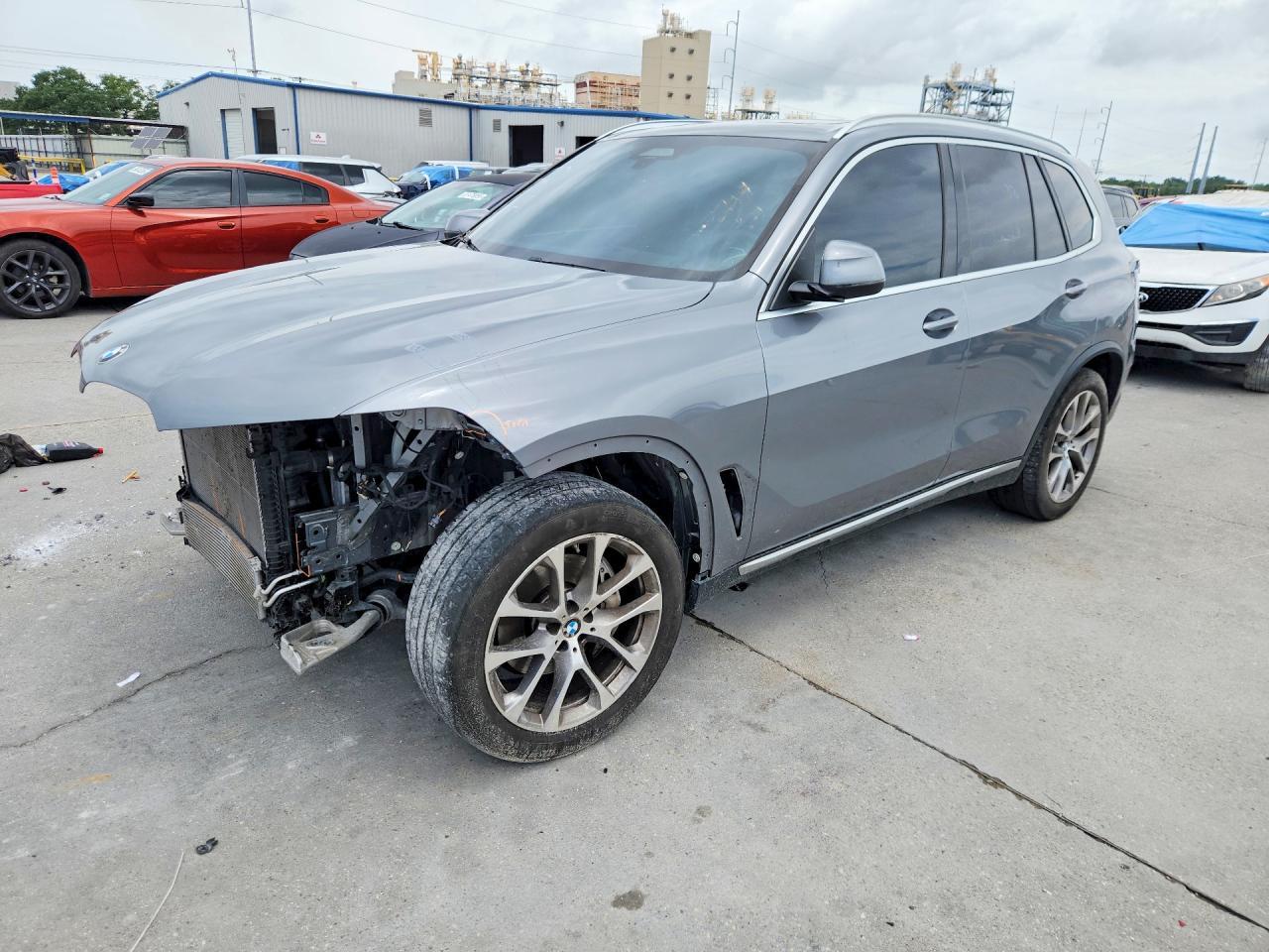 2024 BMW X5 xDrive40I - zdjęcie główne