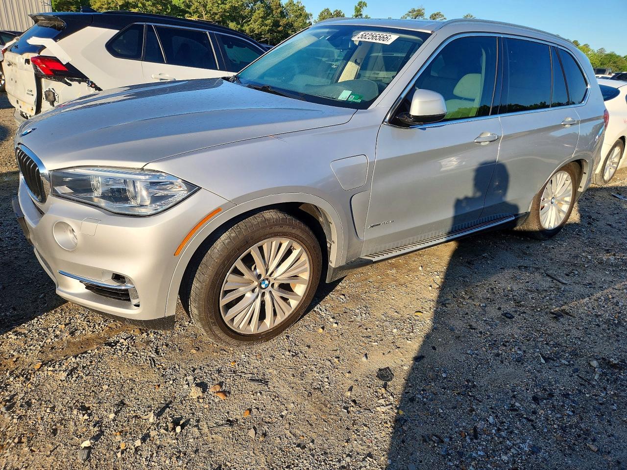 2016 BMW X5 - zdjęcie główne