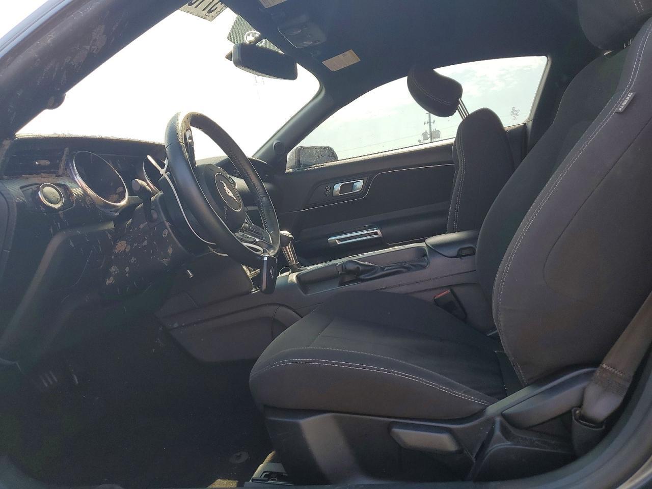 2020 Ford Mustang - zdjęcie 7
