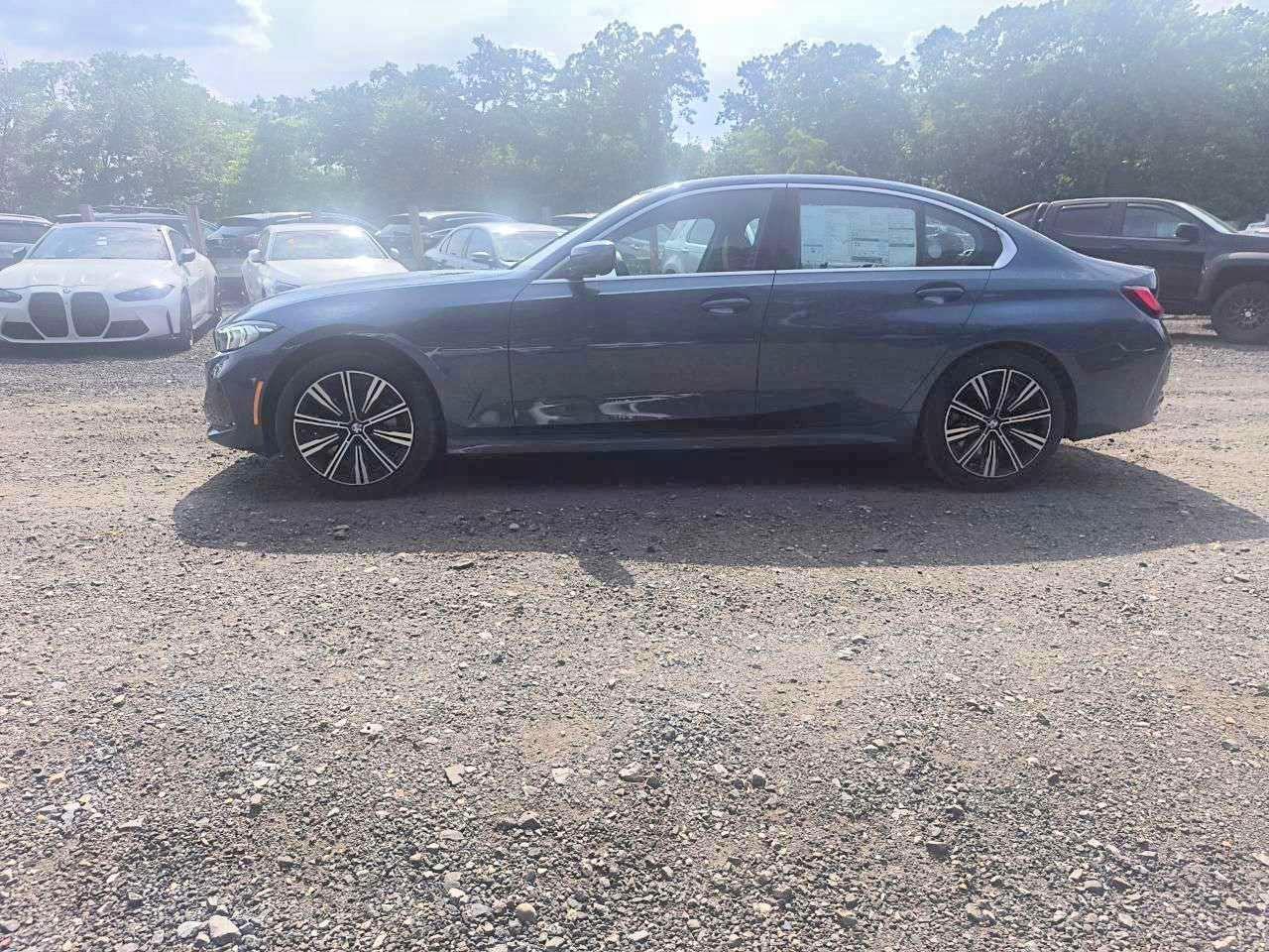 2026 BMW 330Xi - zdjęcie 14