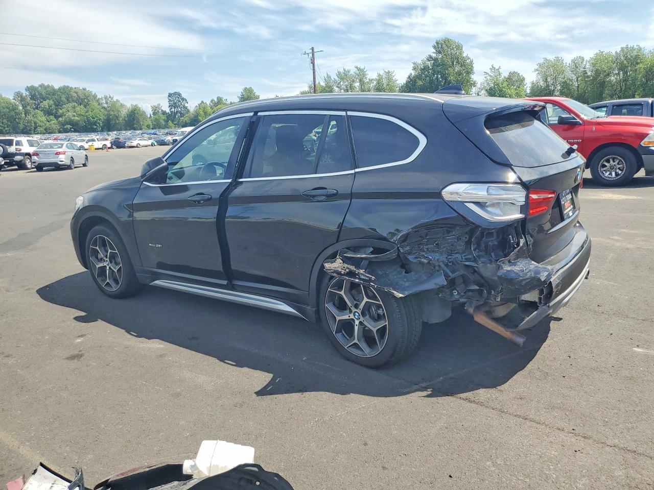 2018 BMW X1 xDrive28I - zdjęcie 2