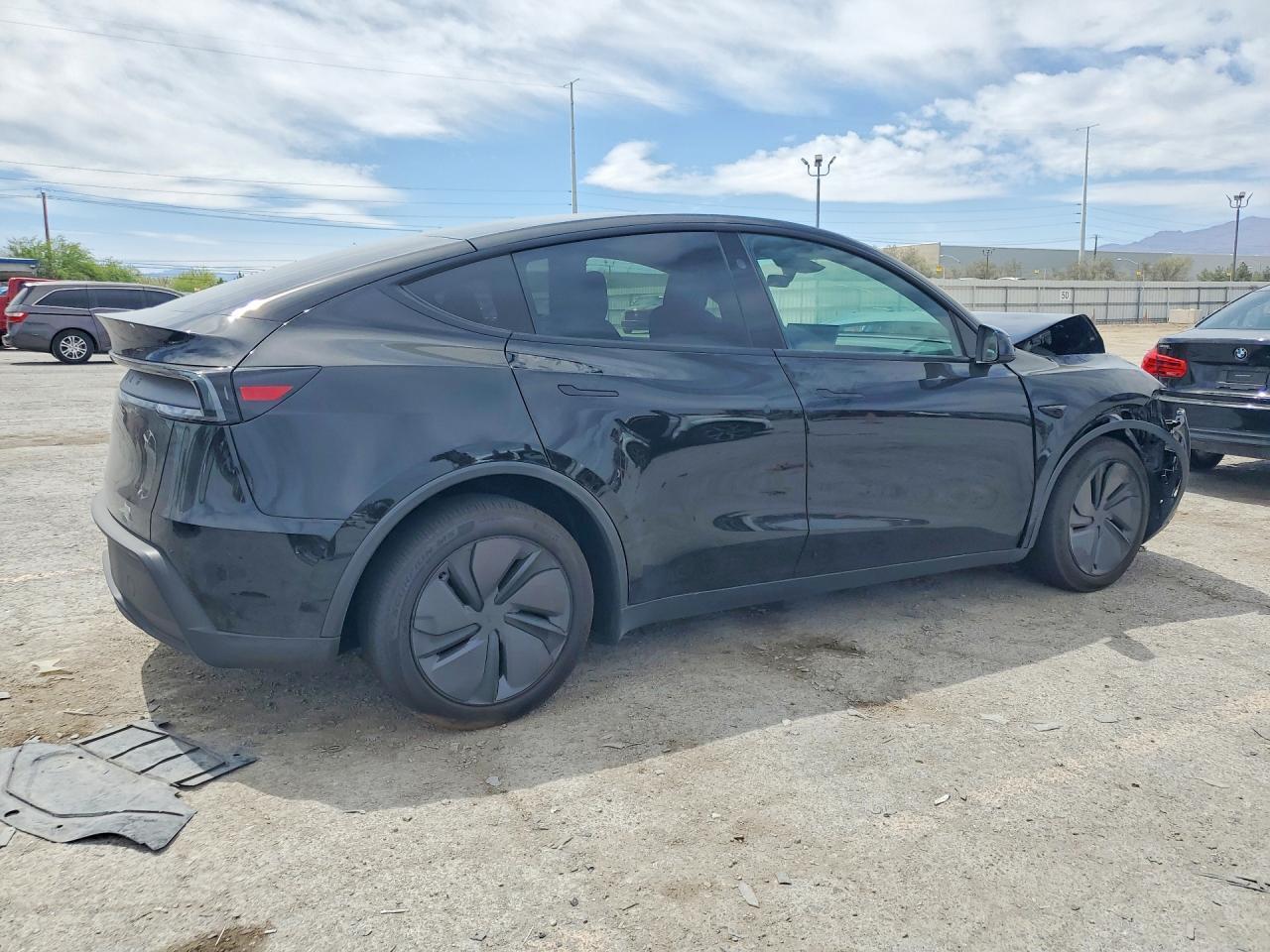 2026 Tesla Model Y - zdjęcie 3