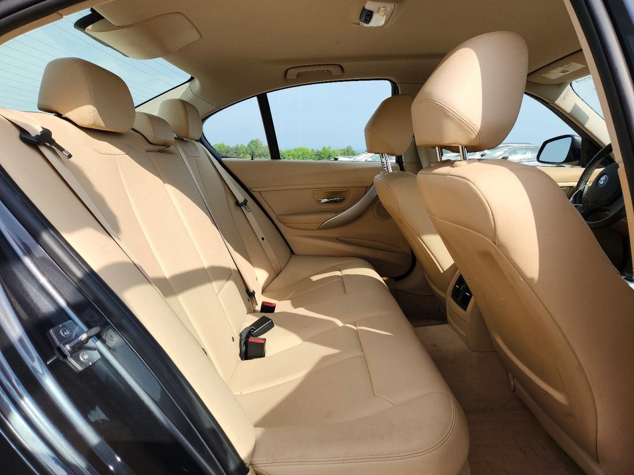 2013 BMW 320 I - zdjęcie 10