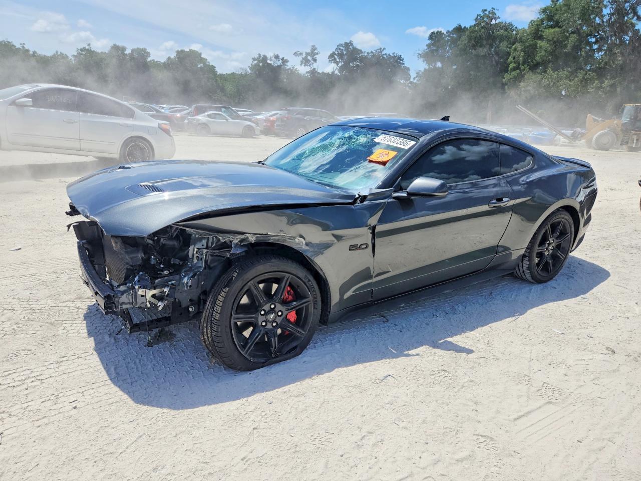 2020 Ford Mustang Gt - zdjęcie główne