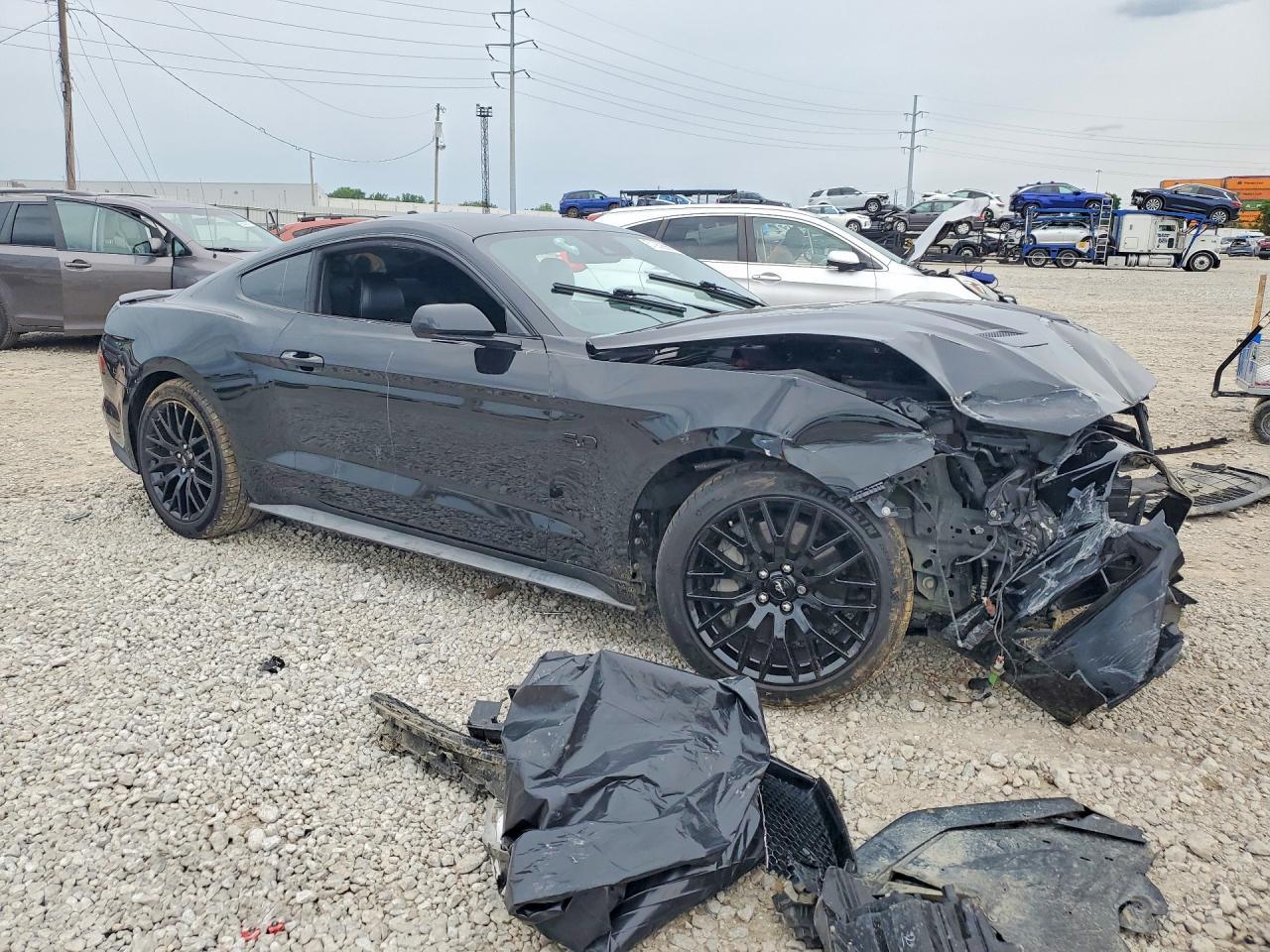 2022 Ford Mustang Gt - zdjęcie 4