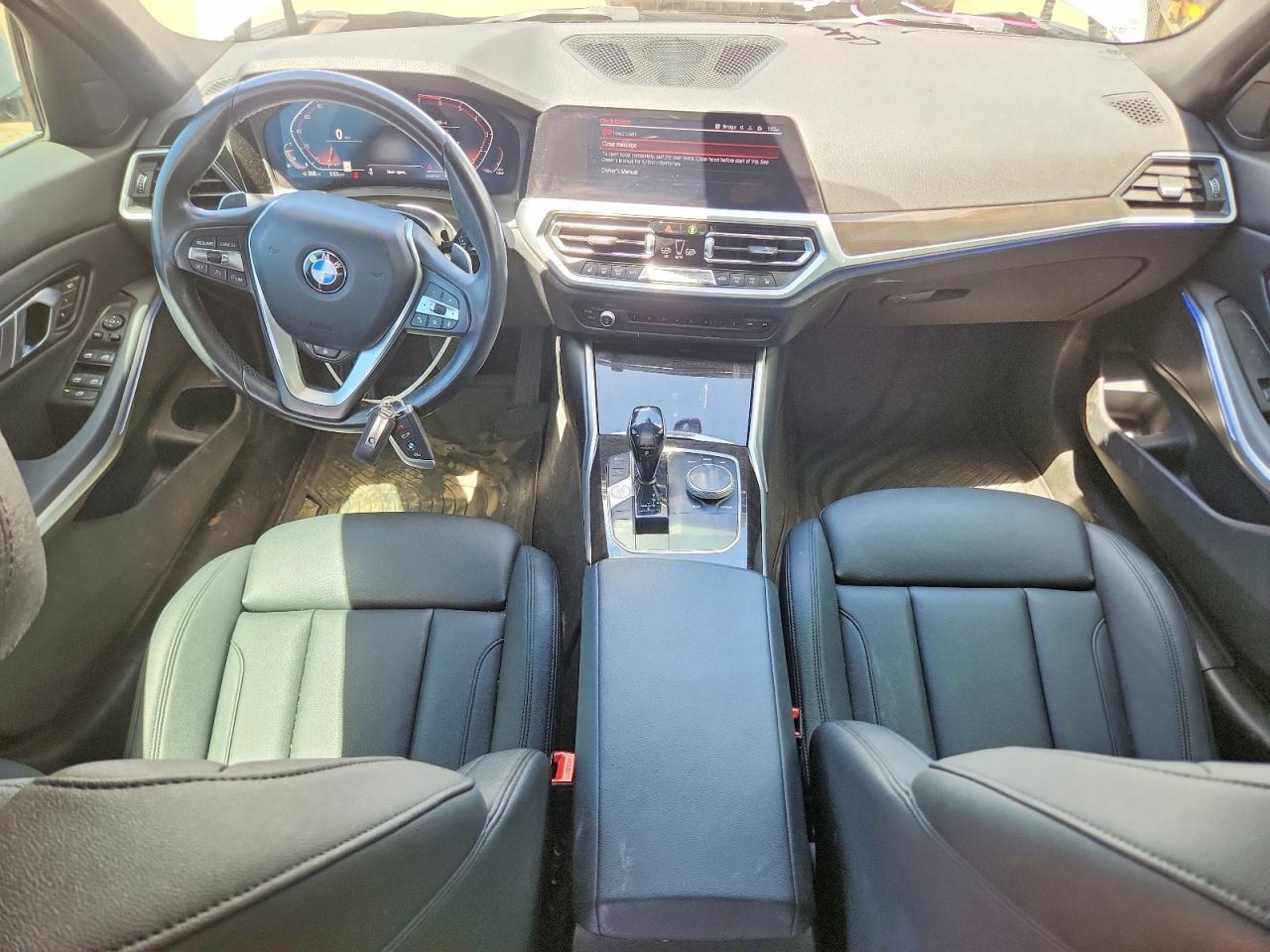 2020 BMW Seria 3 330i - zdjęcie 8