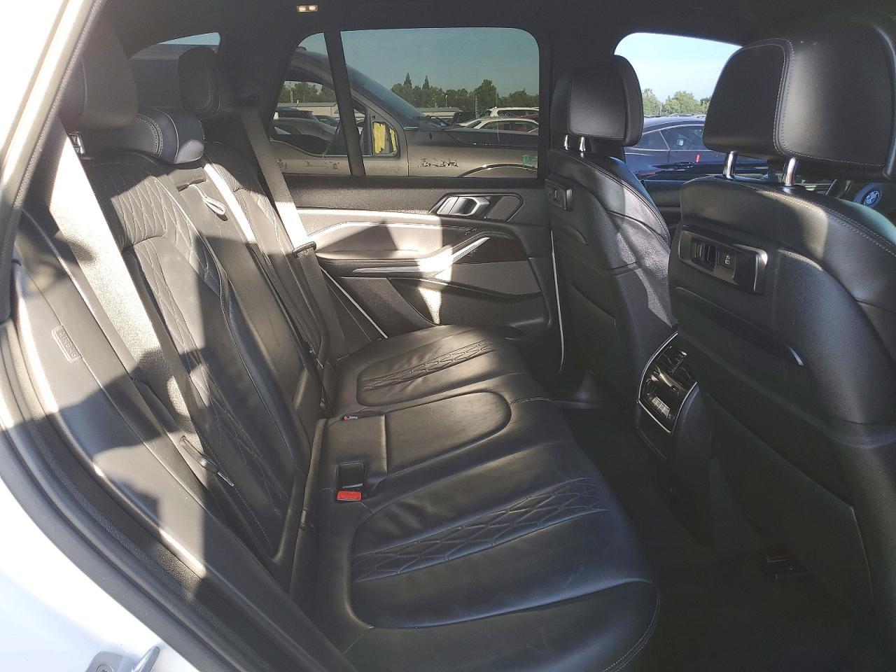 2019 BMW X5 xDrive50I - zdjęcie 11