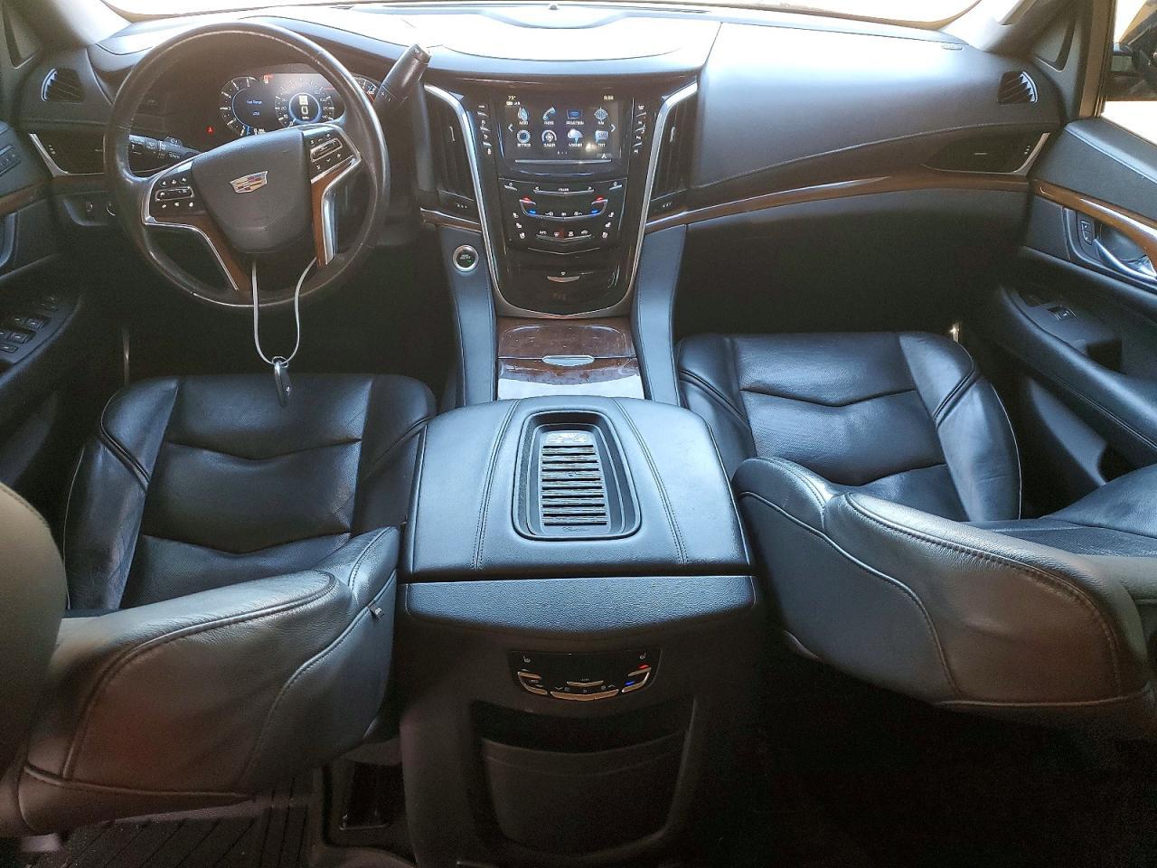 2020 Cadillac Escalade Luxury - zdjęcie 8
