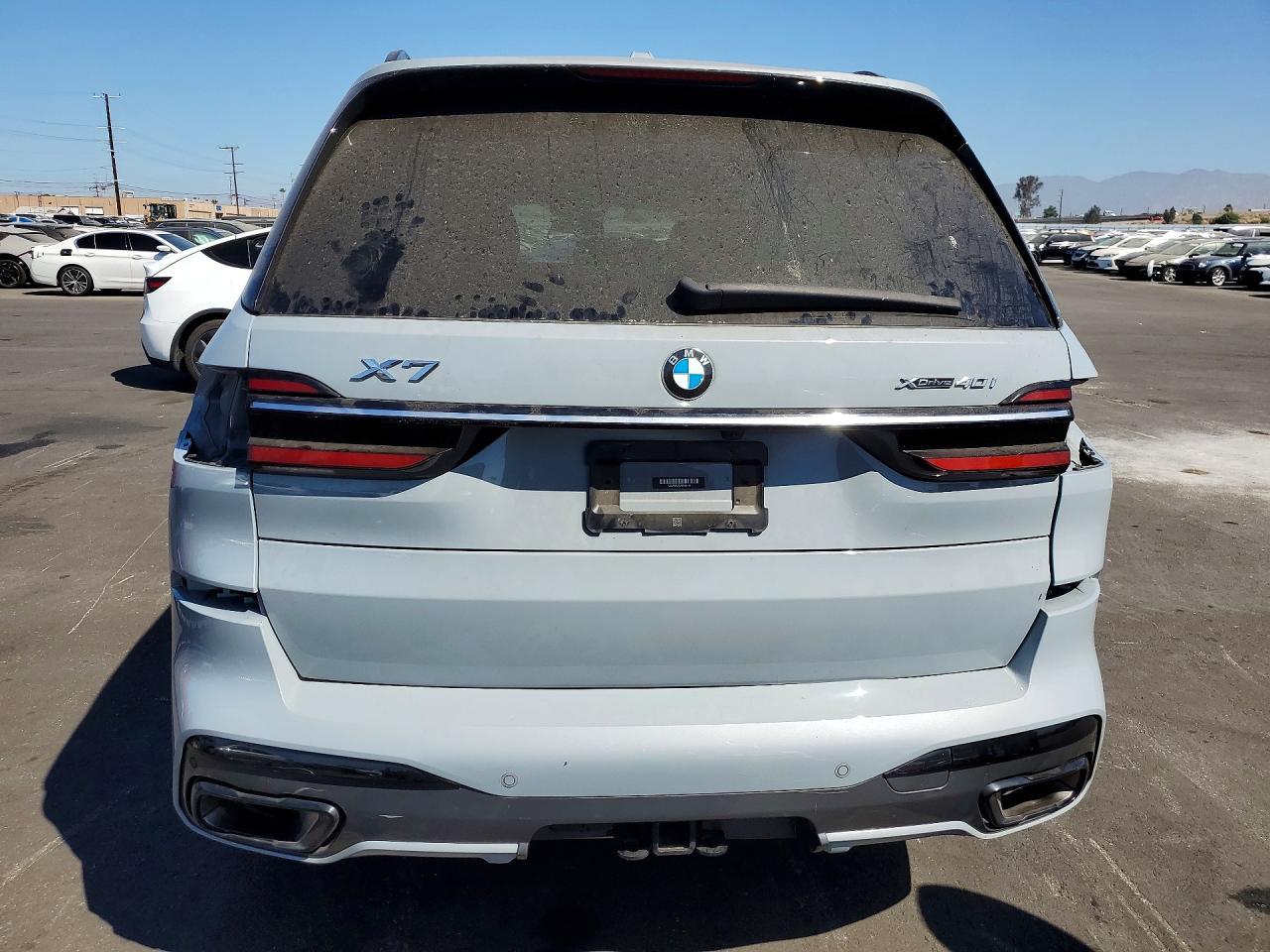 2023 BMW X7 xDrive40I - zdjęcie 6
