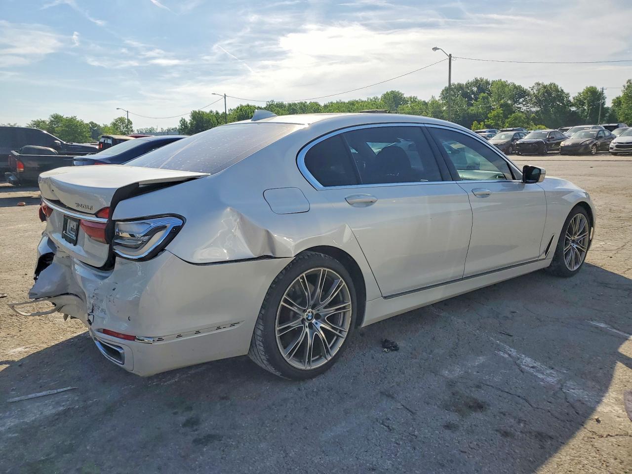 2017 BMW 740 I - zdjęcie 3