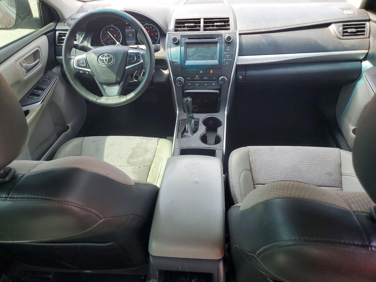 2016 Toyota Camry Se - zdjęcie 8