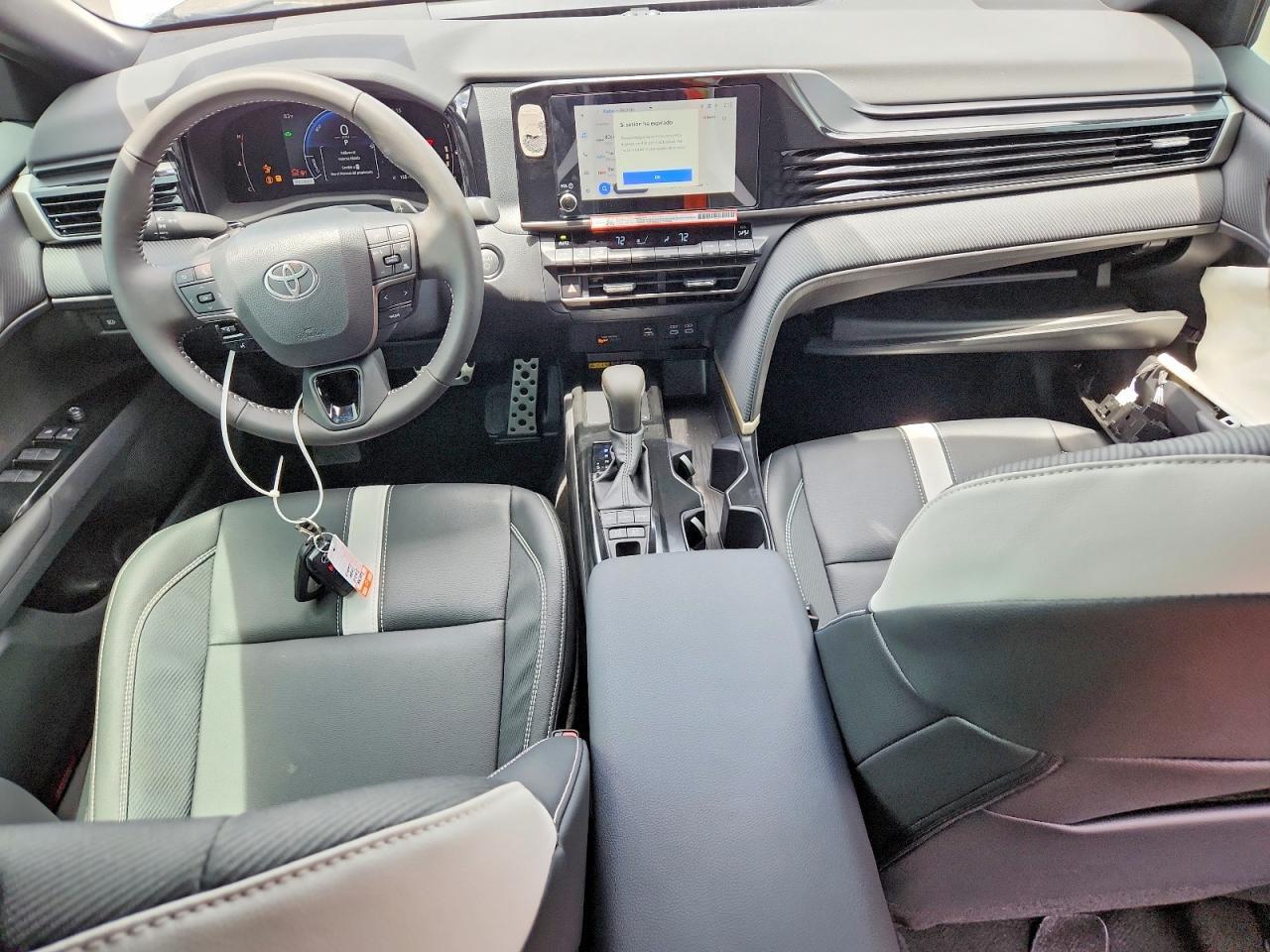 2026 Toyota Camry Se - zdjęcie 8