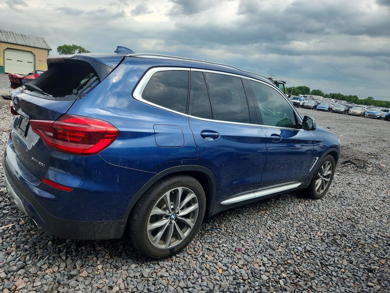 2019 BMW X3 3.0I - zdjęcie 3