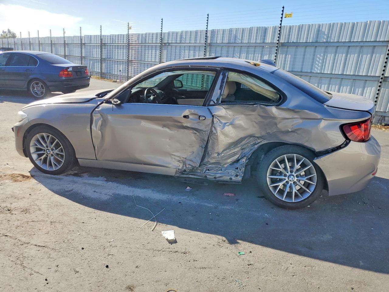 BMW Seria 2 - zdjęcie 2