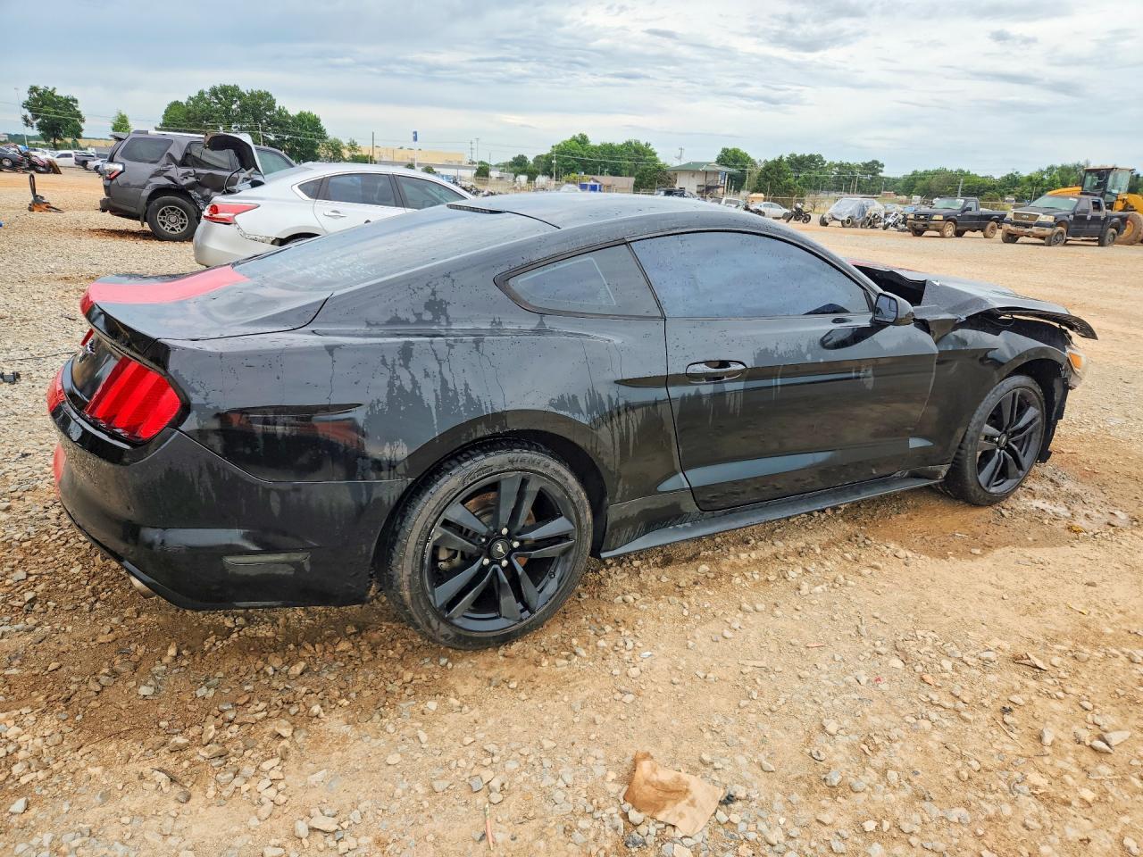 2017 Ford Mustang - zdjęcie 3