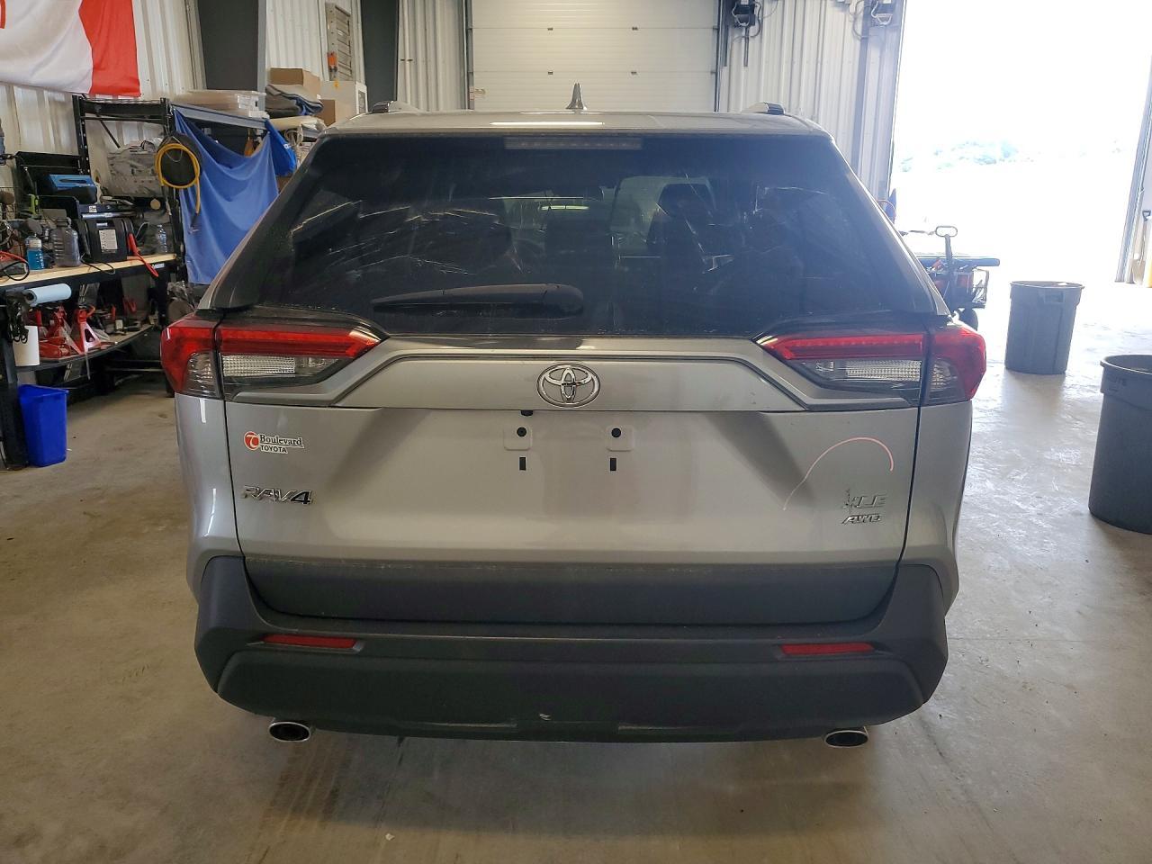 2021 Toyota Rav4 Xle - zdjęcie 6