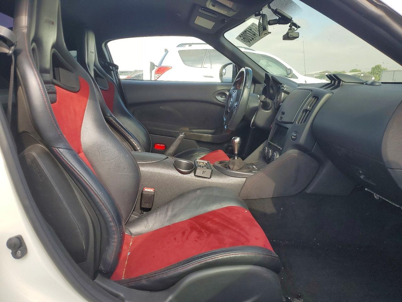 2017 Nissan 370Z Nismo - zdjęcie 10