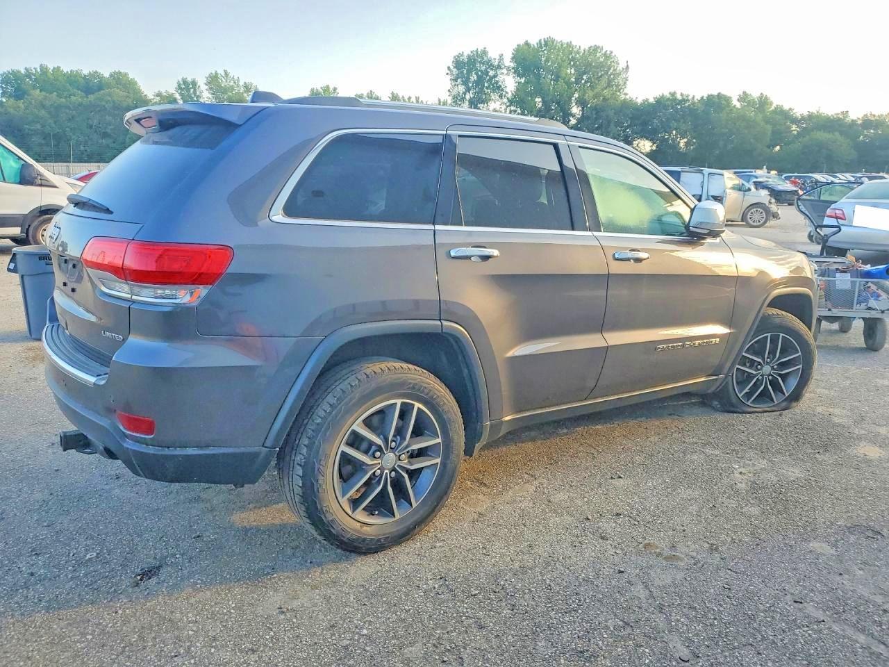 2018 Jeep Grand Cherokee Limited - zdjęcie 3