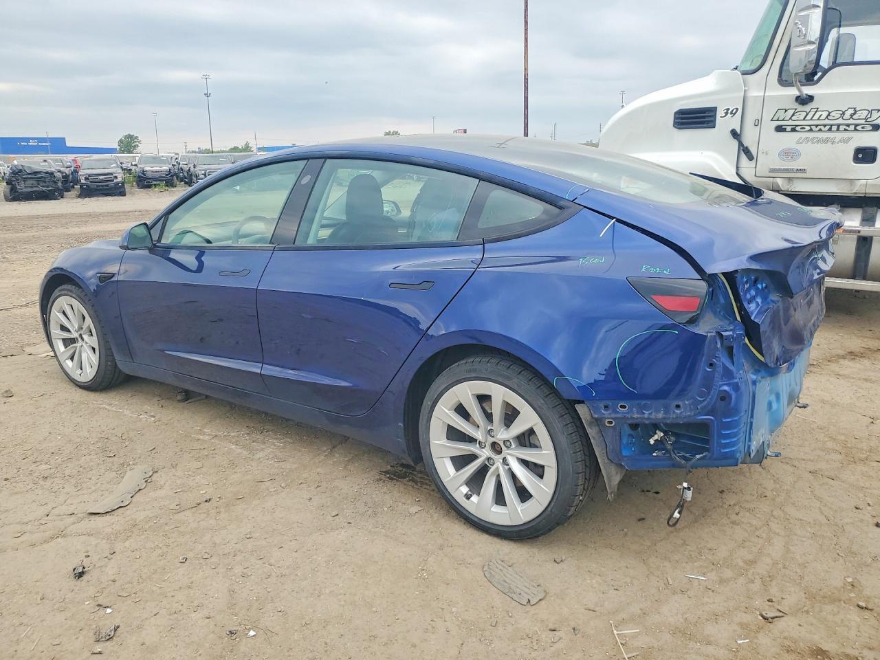 2021 Tesla Model 3 - zdjęcie 2