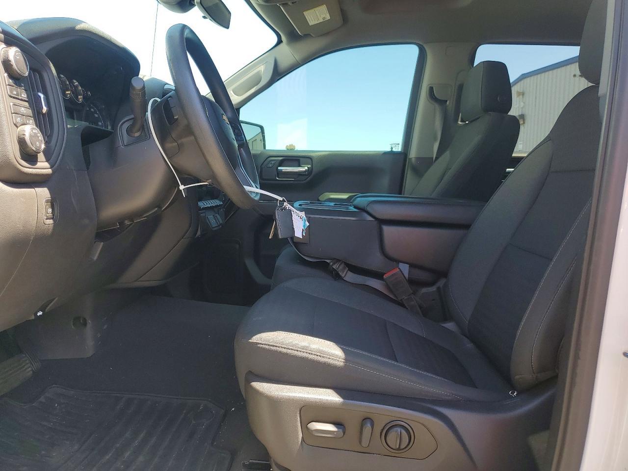 2022 Chevrolet Silverado Ltd K1500 Custom - zdjęcie 7