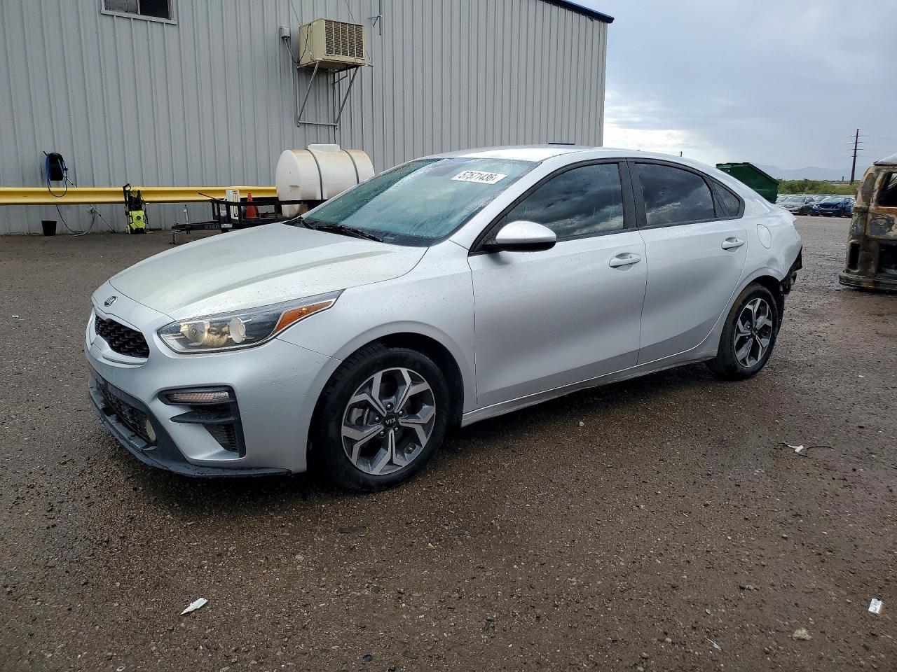 2021 Kia Forte Lxs - zdjęcie główne