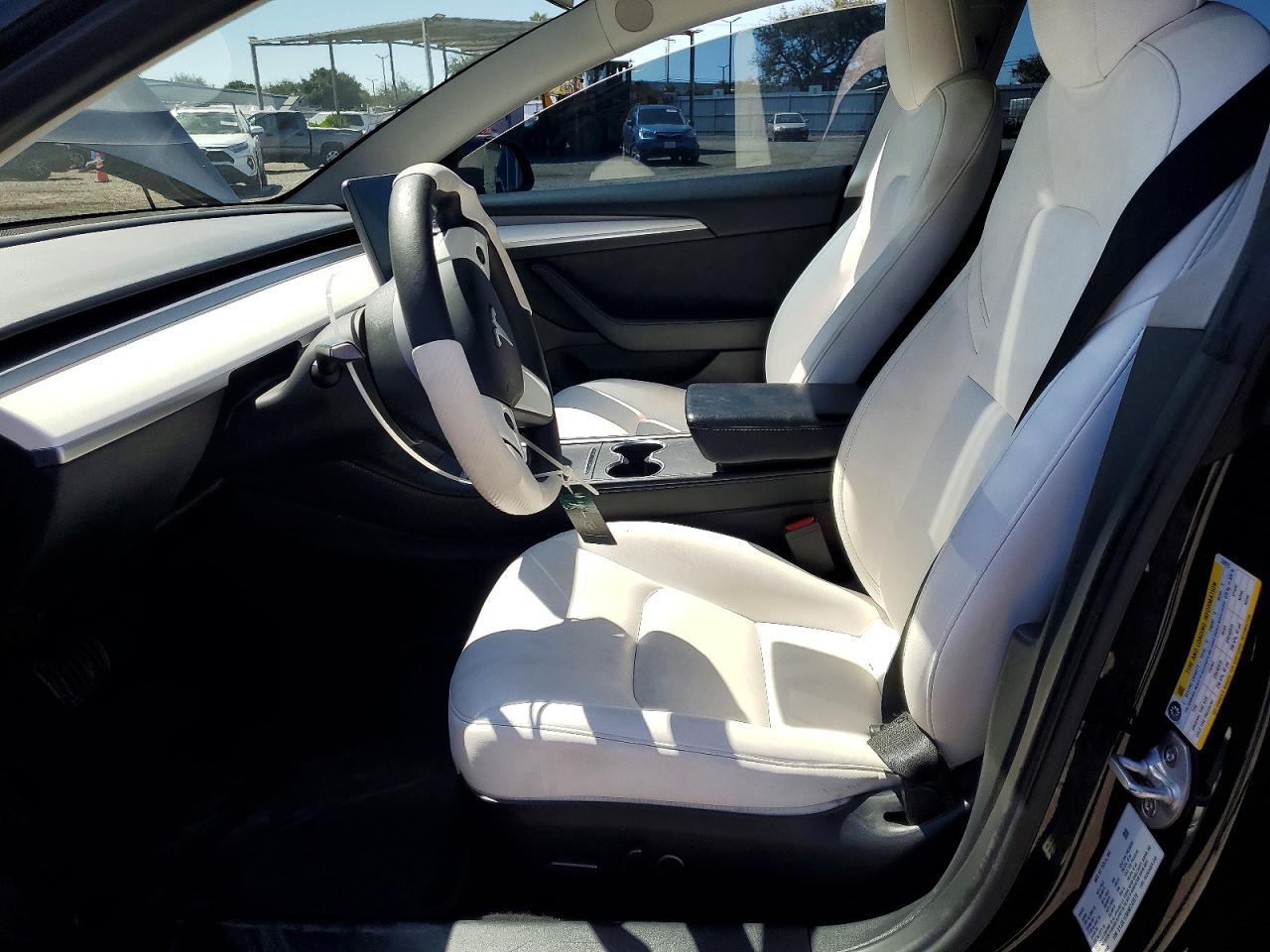 2022 Tesla Model 3 - zdjęcie 7