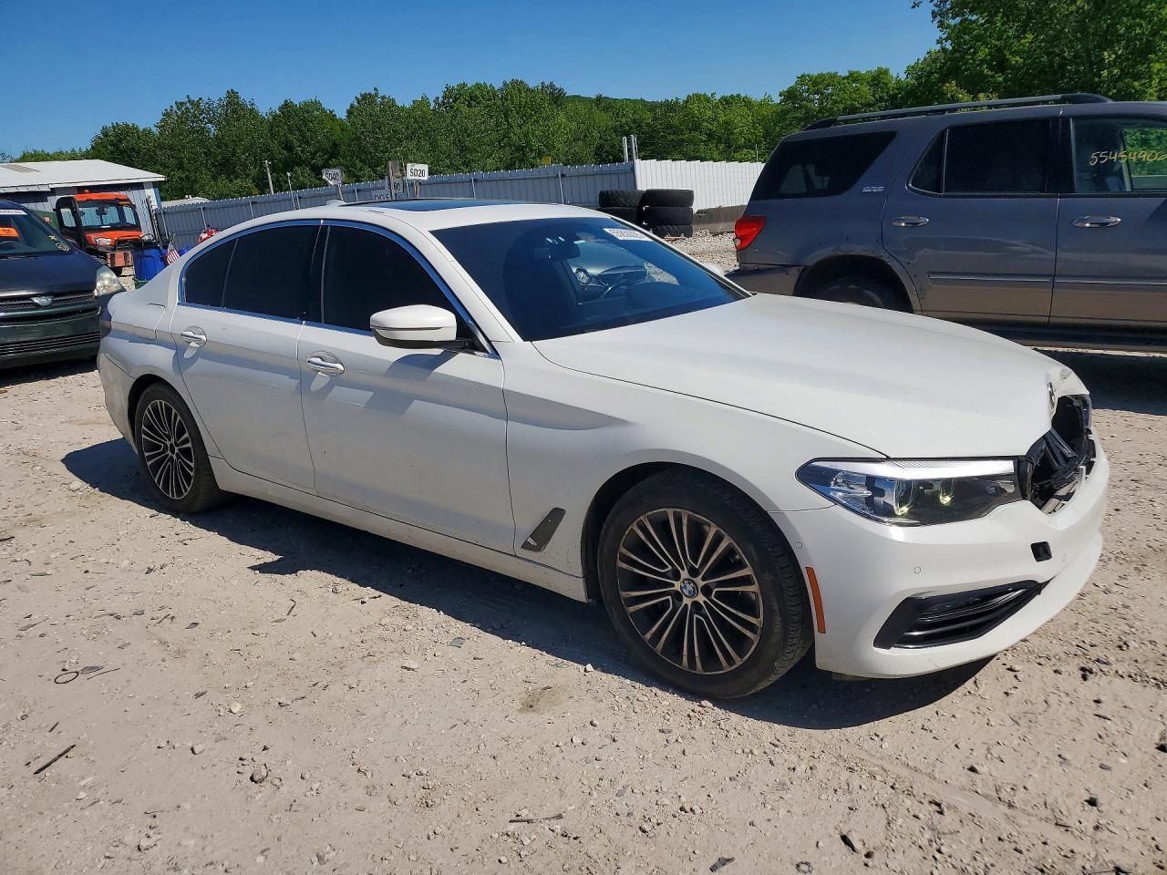 2017 BMW Seria 5 530i - zdjęcie 4