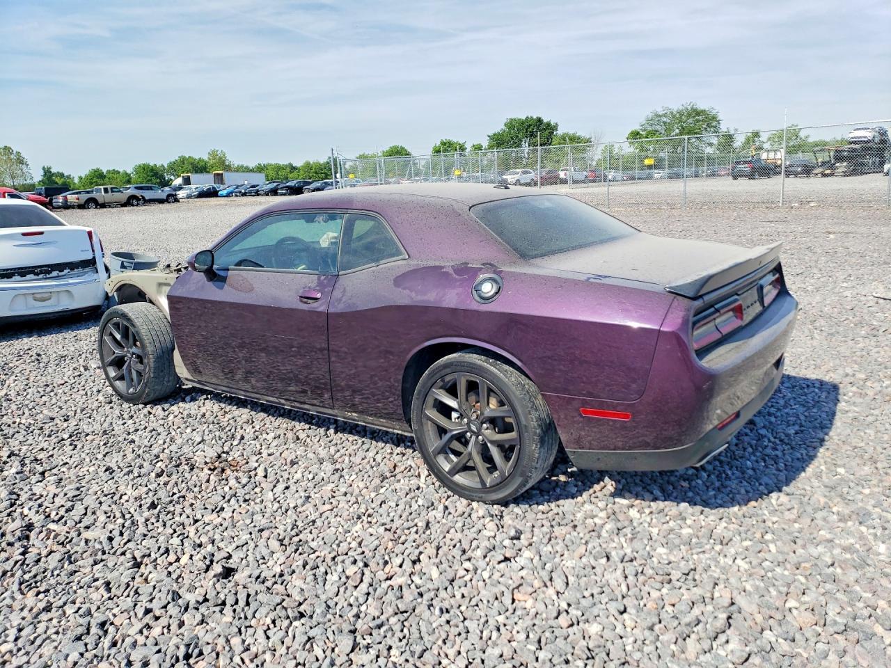 2022 Dodge Challenger Sxt - zdjęcie 2