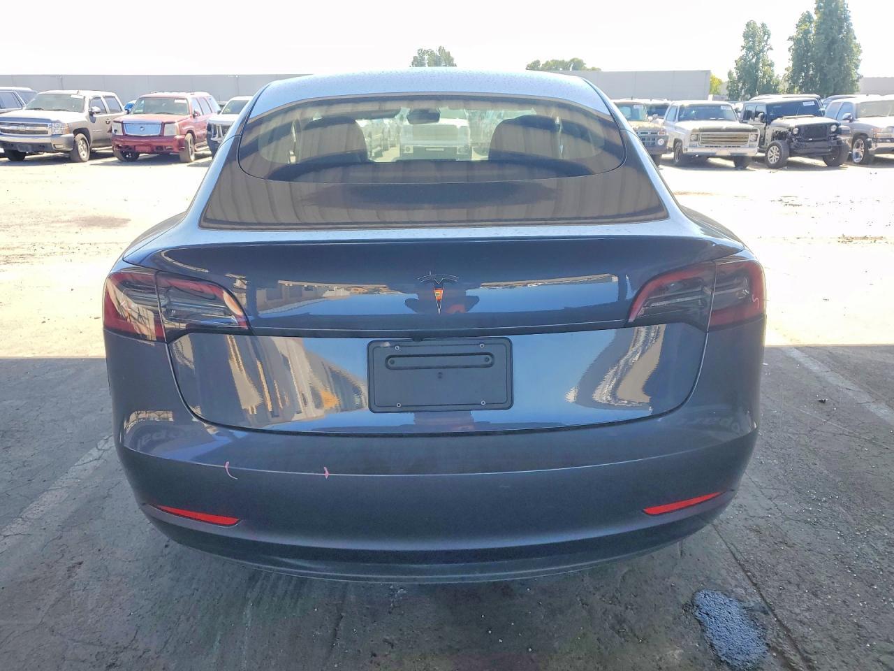 2023 Tesla Model 3 - zdjęcie 6