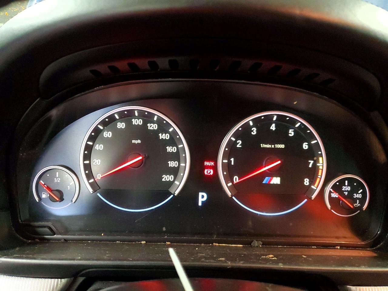 2013 BMW M5 - zdjęcie 9