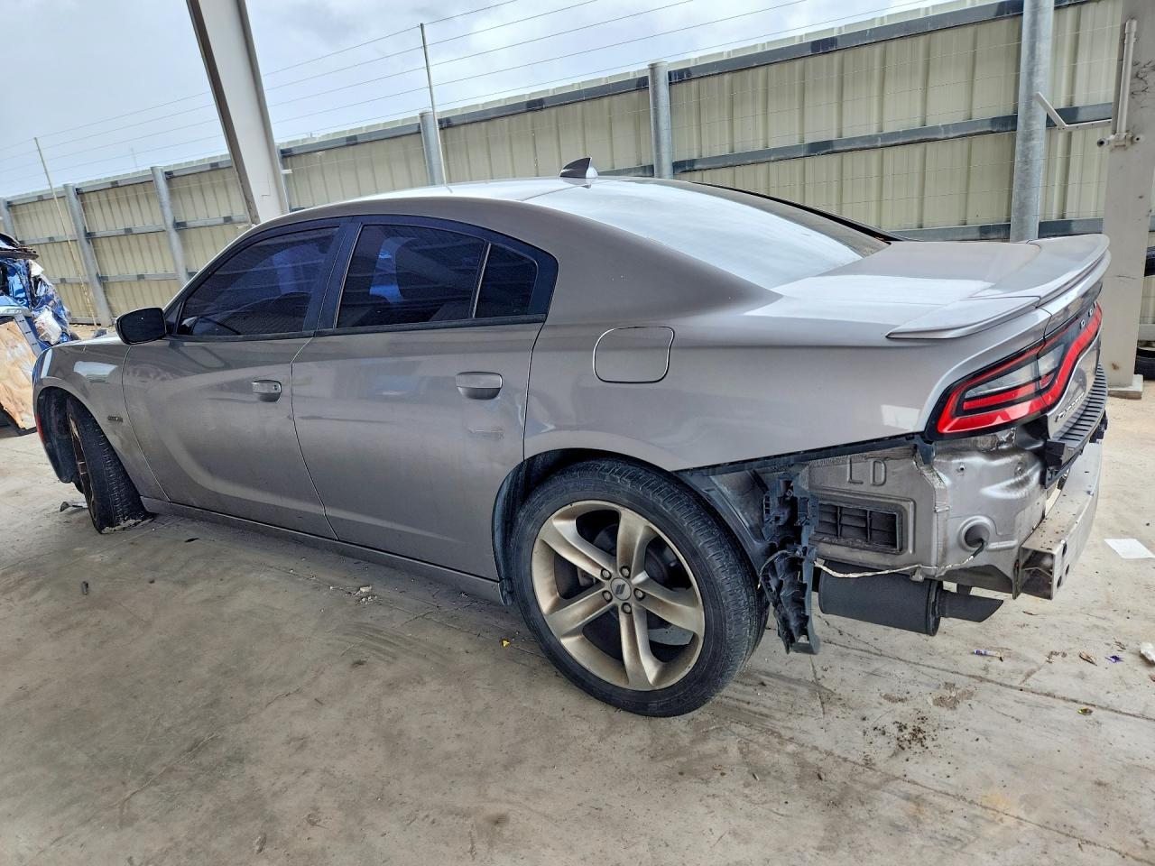 2017 Dodge Charger R - zdjęcie 2