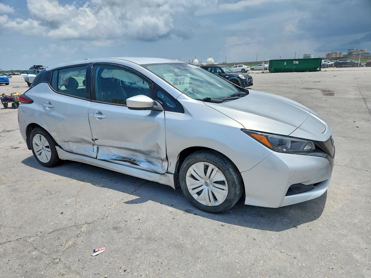 2023 Nissan Leaf S - zdjęcie 4