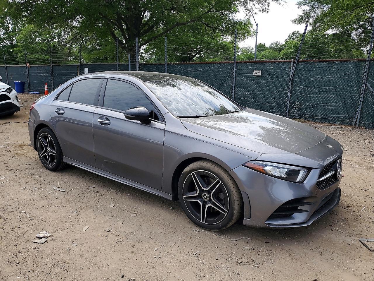 2021 Mercedes-Benz A 220 4Matic - zdjęcie 4