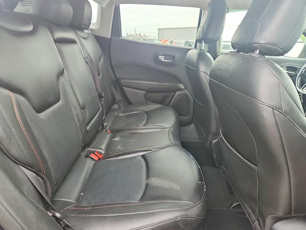 2021 Jeep Compass Limited - zdjęcie 11