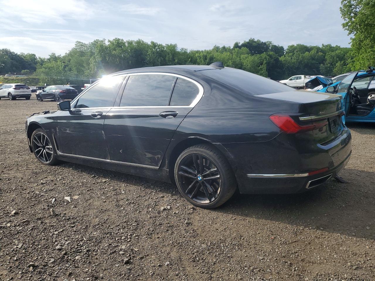 2022 BMW Seria 7 750i - zdjęcie 2
