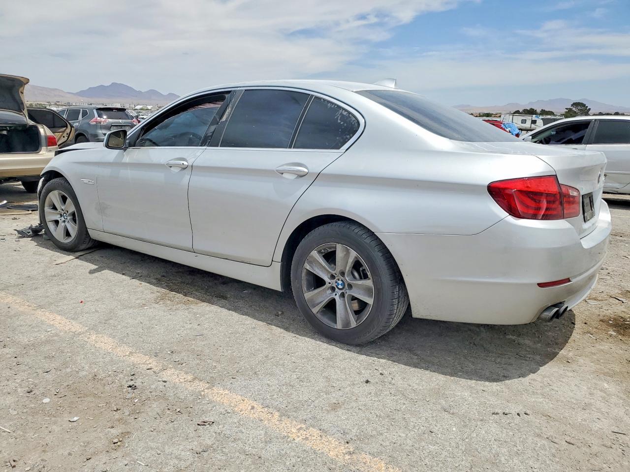 2013 BMW 528 I - zdjęcie 2